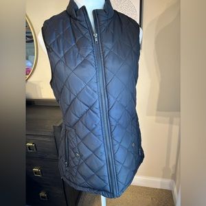 Black puffer jacket - quilted